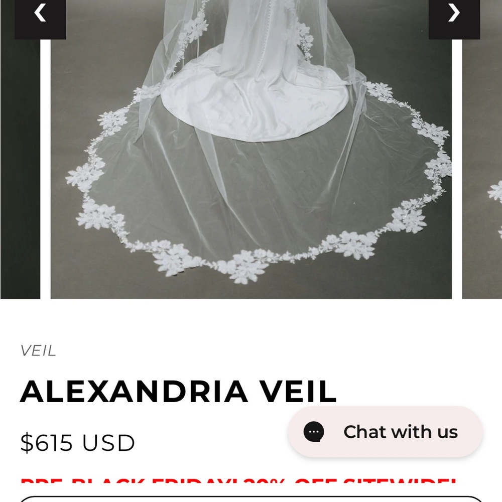 Elegant White Veil with Floral Lace